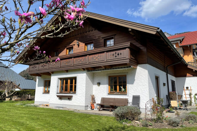 Hausansicht  im Sommer- Ferienwohnung Anni's Ausblick in Bad Goisern
