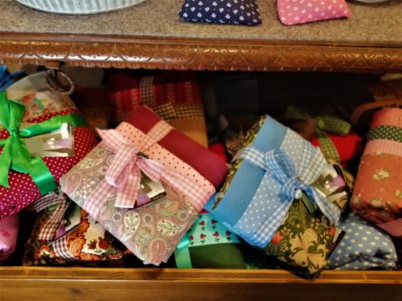 Bunte Dirndl Packerl
