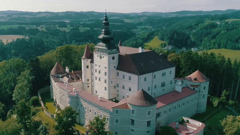 Schloss_Weinberg_Gesamtansicht