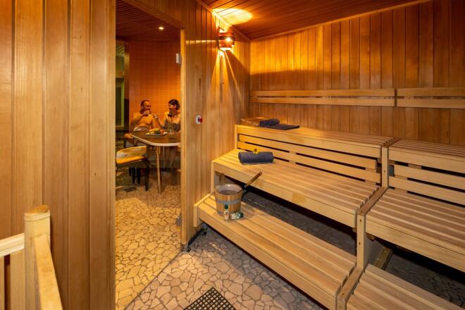 Hallenbad_Sauna_Sandl
