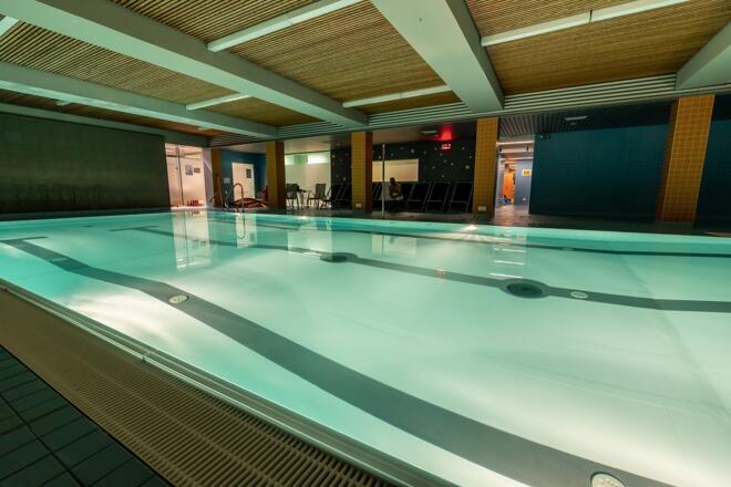 Hallenbad_Sauna_Sandl