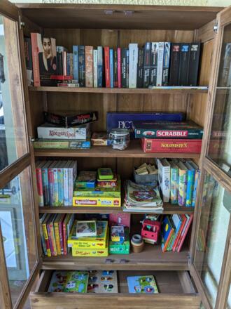 Spiele und Büche