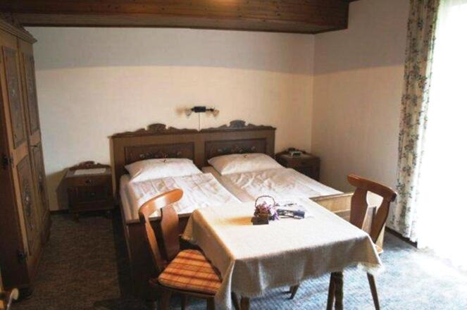 Dreibettzimmer