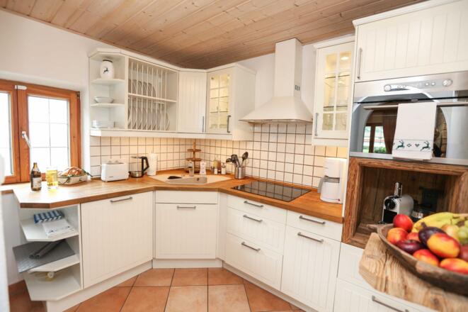 Voll ausgestattete Küche