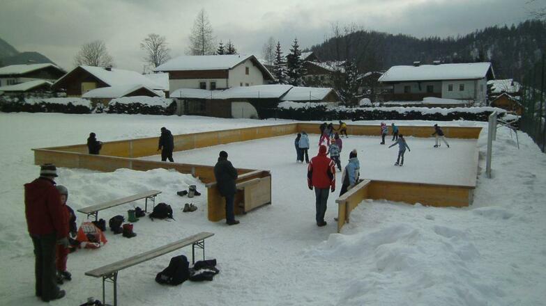 Eislaufen in Faistenau