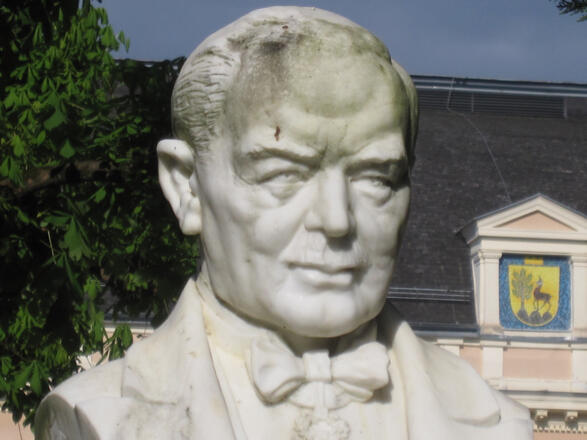 Lehár Denkmal