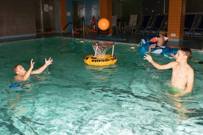 Hallenbad_Sauna_Sandl