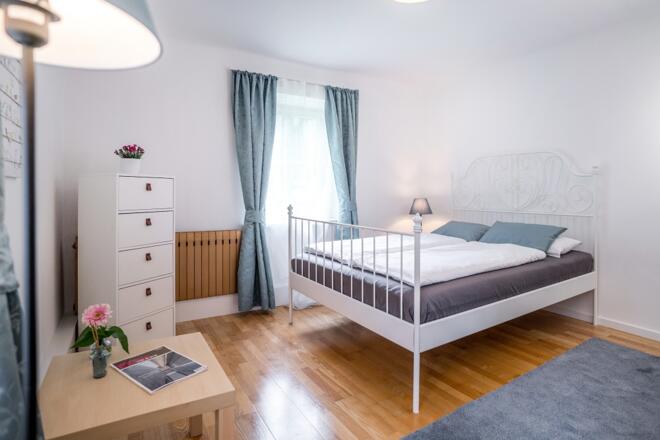 Doppelbett Fenster, rechts