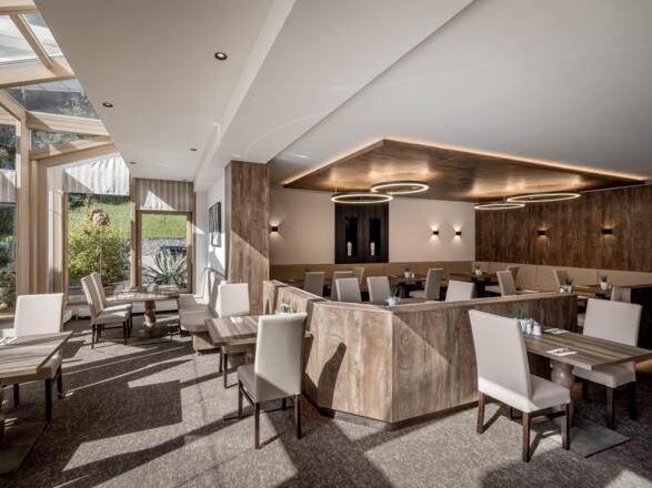 Speisesaal_HotelRegina_byRudiWyhlidal-6586-HDR-Bea
