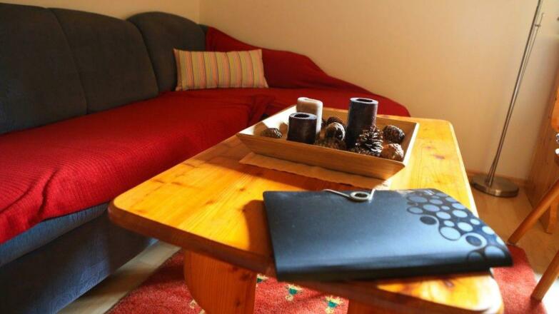 Zimmer mit Seeblick im Sommer