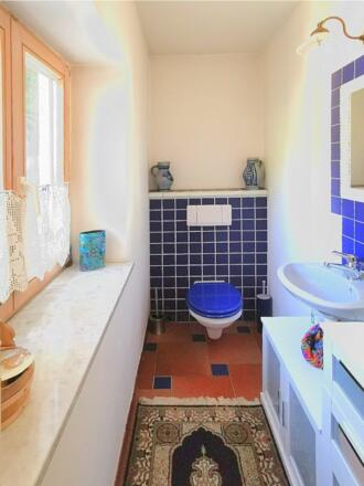 Toilette im EG des Ferienhauses "Im Inntal dahoam"