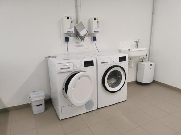 Sonnenbalkon mit Balkongarnitur