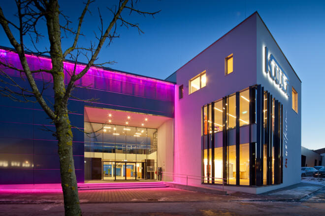 Veranstaltungszentrum K.U.L.T. bei Nacht