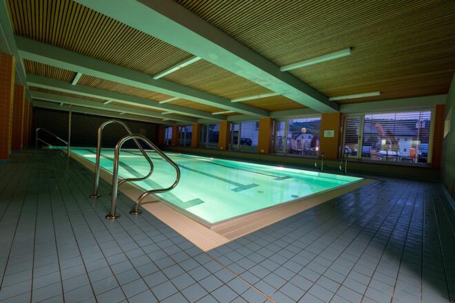 Hallenbad_Sauna_Sandl