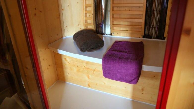 Zimmer mit Seeblick im Sommer