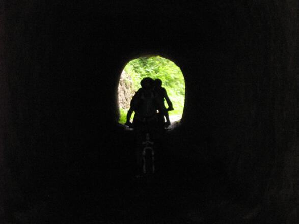 Ein kurzer Tunnel