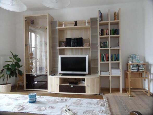 Wohnzimmer mit Balkon