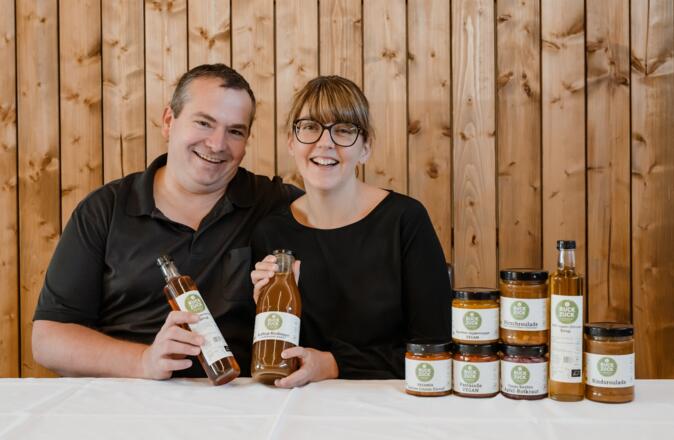 Carolin & Gerald mit ihren RuckZuck Produkten