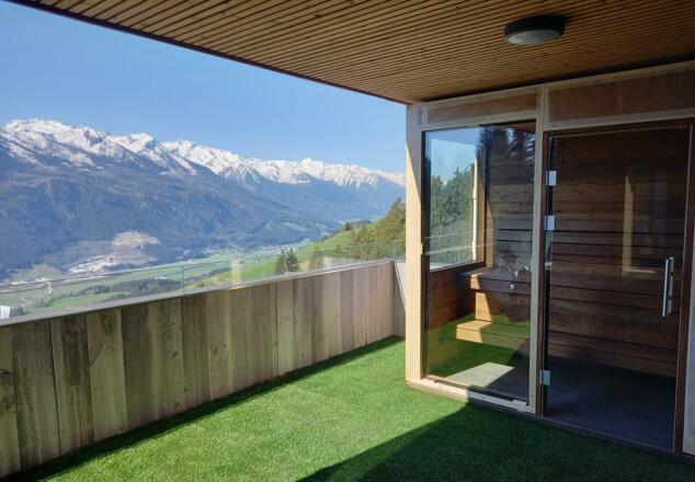 4 Sauna auf 28qm großem Südbalkon