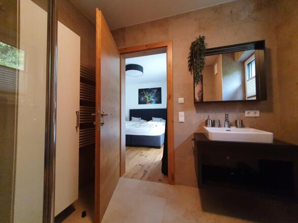 13 Bad en suite von Zimmer 1