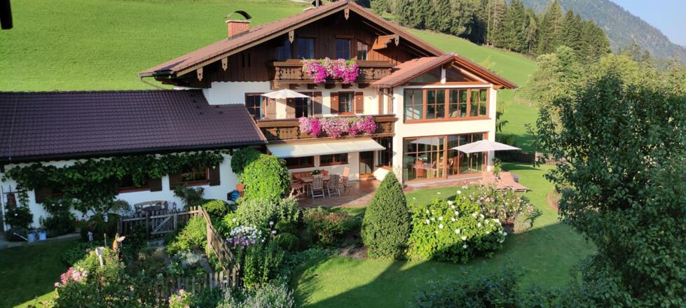 Neuhaushof Sommerbild