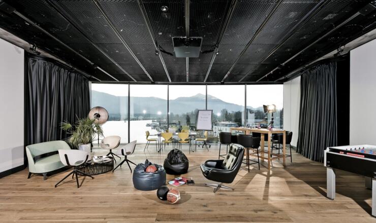 HFL07_creatiive Room17_workingspace