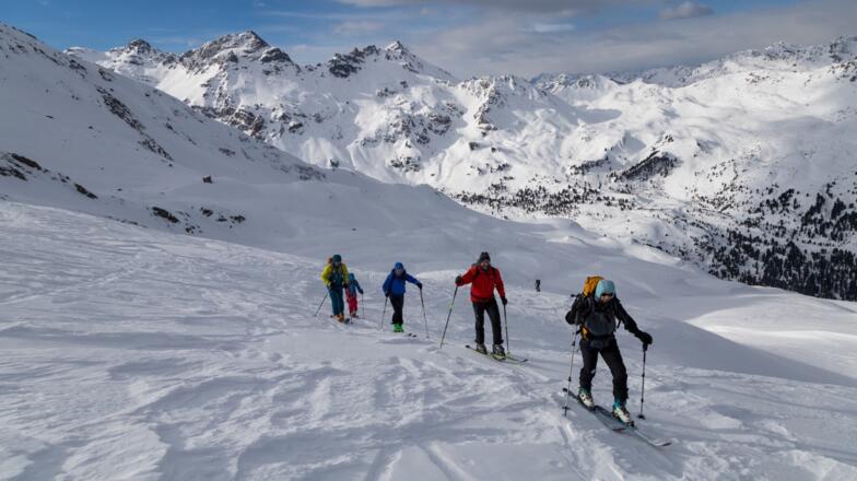 Im direkten Aufstieg zum Geier. Die Berge zum Inntal im Rücken
