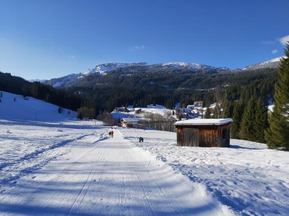 Wunderschöne Winterwanderweg, Kilometerweit