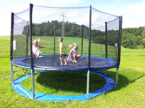 Trampolinspringen hält fit und macht müde