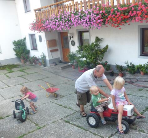 Im Innenhof ist was los