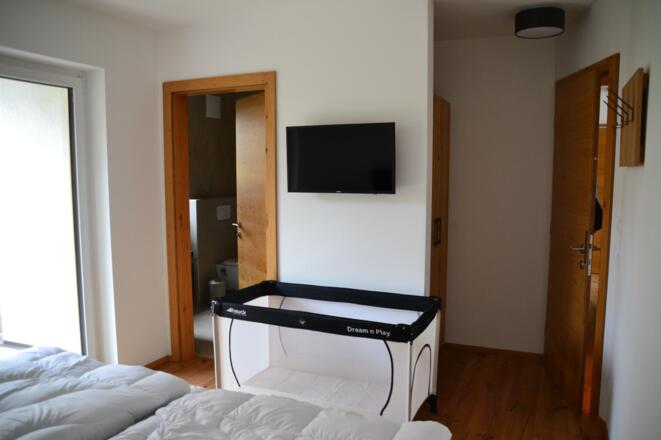 20 Zimmer 1 mit Balkon und en suite Bad