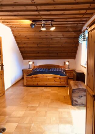 Schlafzimmer 2