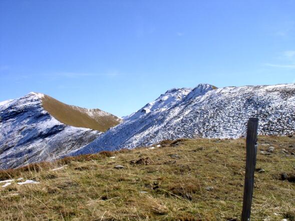 Grat mit Kreuzkogel links und Throneck