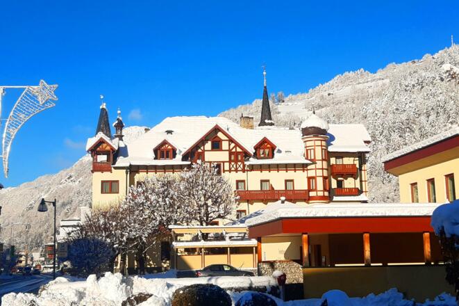 Hotelansicht Winter