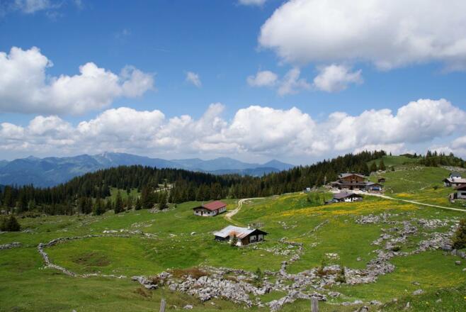 Blick auf die Eggenalm mit dem Straubinger Haus