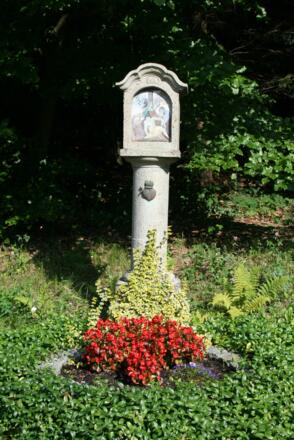 Die Stationen der "Sieben Schmerzen Mariens" begleiten uns ein Stück auf unserem Weg.