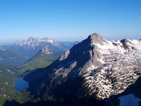 Blick zum Stausee mit Seehorn
