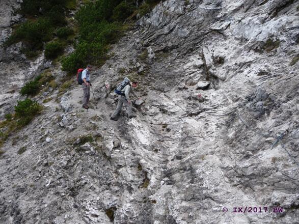 mit Ketten versicherte Querungen