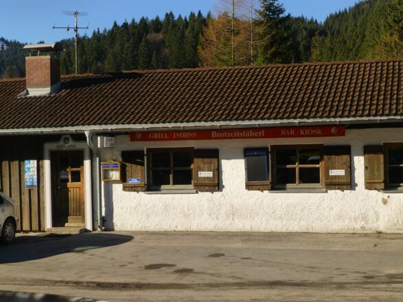 Das Brotzeitstüberl am Spitzingsattel (1130 m)