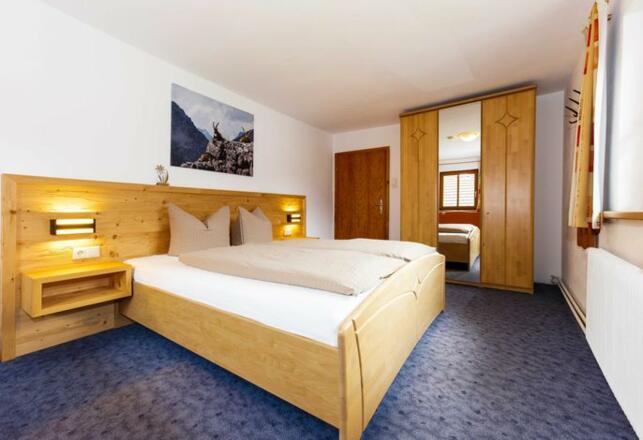 Ferienwohnung 2 - Schlafzimmer