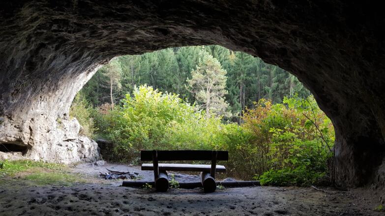 Die Kühloch-Höhle im Tiefen Grund bei Tüchersfeld