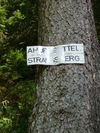 alte Wegtafel