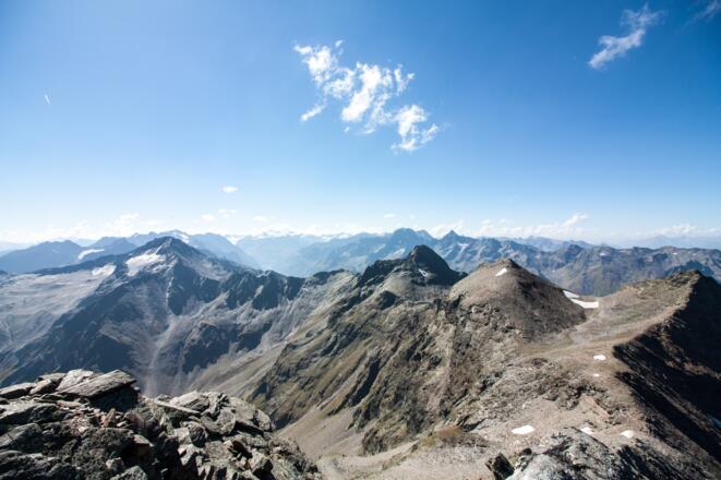 Ausblick vom Gipfel (Grieskögel)