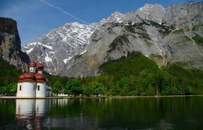 Blick vom Schiff auf St. Bartholomä