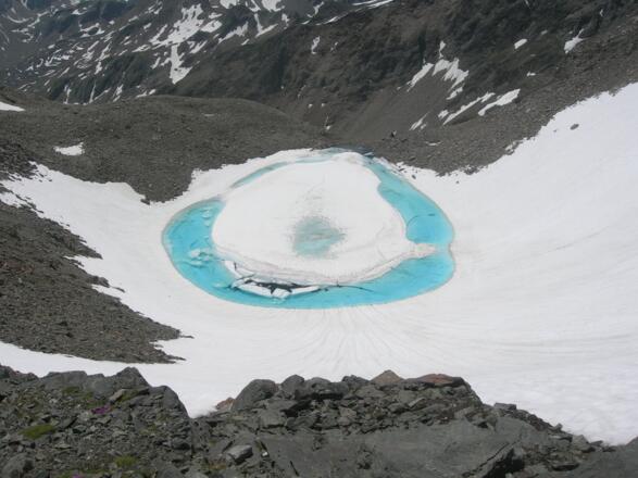 Gletschersee am Weg.
