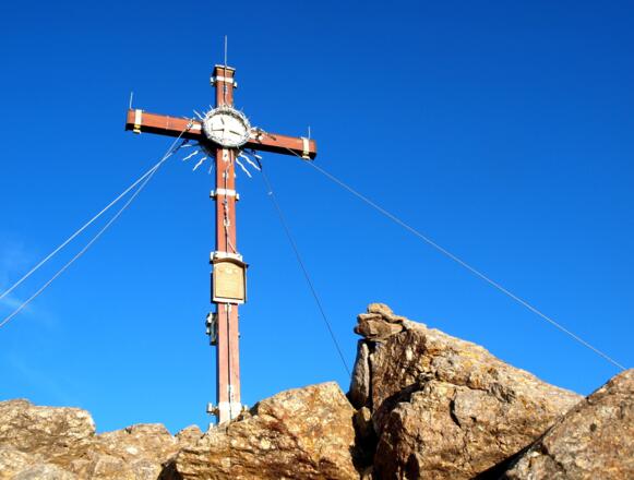 Habicht 3277m mit schönem Gipfelkreuz