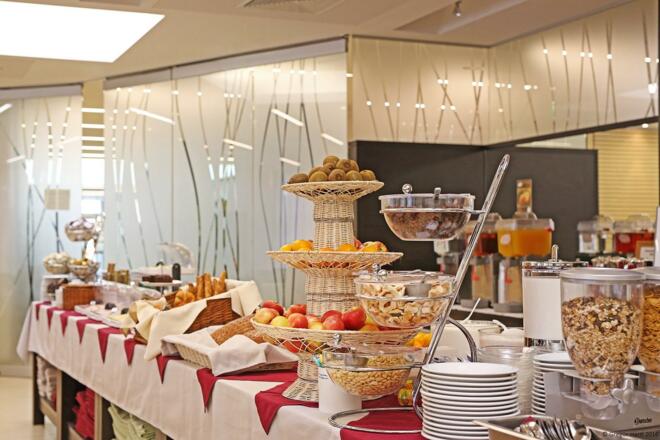A-GHA_5273-klein-Fruehstuecksbuffet booking