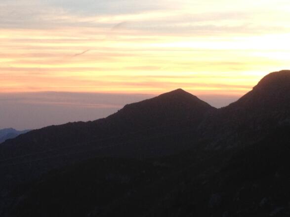 Abendstimmung am Nebelhorn und Edmund-Probst-Haus.