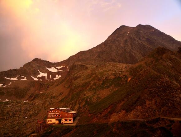 Abendstimmung Innsbrucker Hütte 2369m