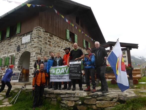 An der Pforzheimer Hütte angekommen.
